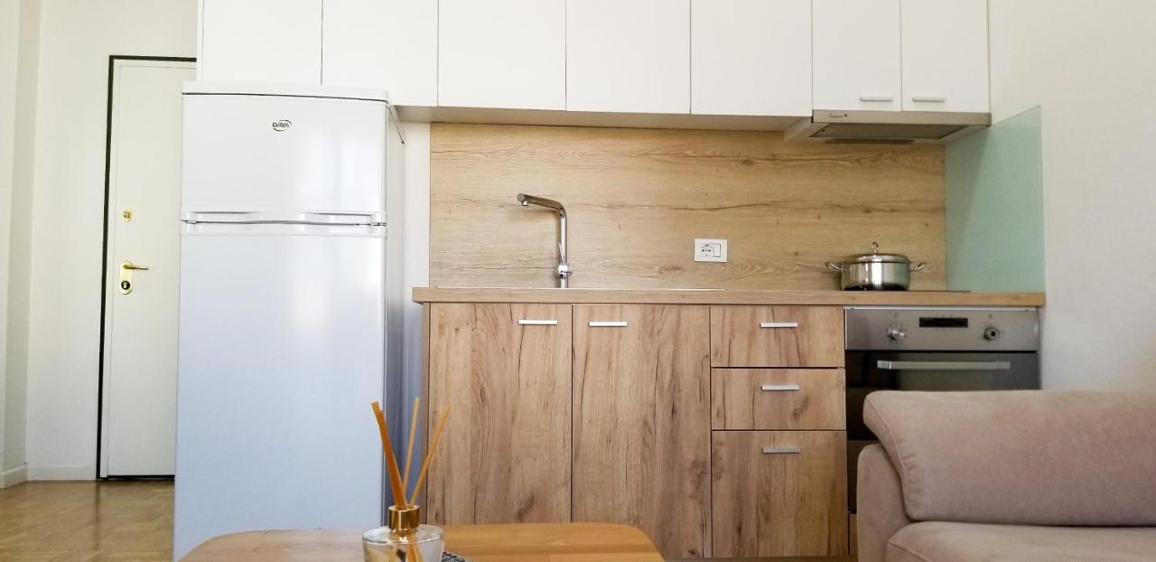 City Center Cute And Comfy Apartment - Ajia Apartments Tiran Dış mekan fotoğraf