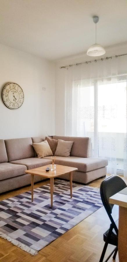 City Center Cute And Comfy Apartment - Ajia Apartments Tiran Dış mekan fotoğraf
